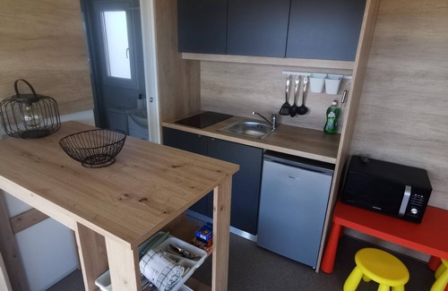 Pirovac House | Comfort Two Bedroom Mobile Homes Pirovac - Standard Two Bedroom Mobile Home with Sea View and Terrace