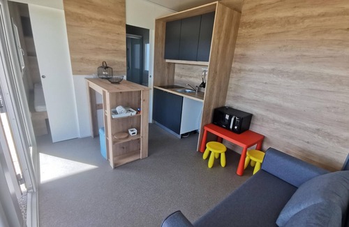 Pirovac House | Comfort Two Bedroom Mobile Homes Pirovac - Standard Two Bedroom Mobile Home with Sea View and Terrace