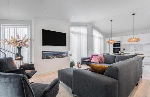 Wemeldinge House | Comfortabel en modern ingericht huis met uitzicht op het meer 12