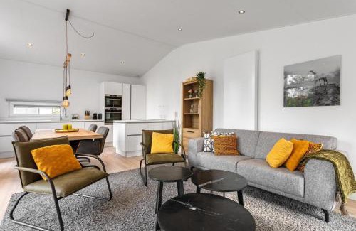 Wemeldinge House | Comfortabel en modern ingericht huis met Tuin met 2 terrassen 80