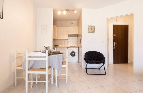 Riou - Petit Juas - Av de Grasse Apartment | Comfortable 1 bedroom in the heart of Cannes