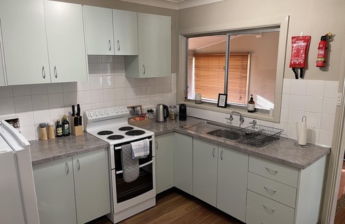 Central Mudgee House | Comfortable 2-Bedroom Home in Mudgee “Rest Easy Mudgee”