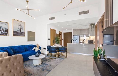 Business Bay Apartment | Comfortable 2 Bedroom in Business Bay