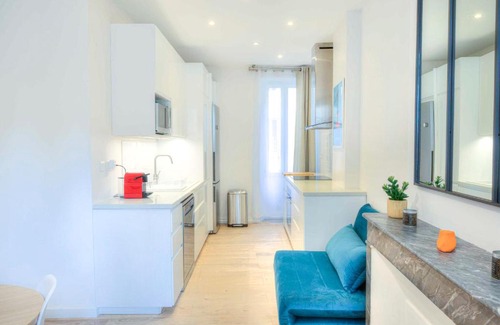Toulon Apartment | Comfortable 2 bedroom with AC close to the station - Dodo et Tartine