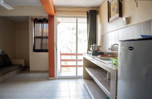 Zihuatanejo Apartment | Comfortable 3-bedroom apartment just a few steps from the beach