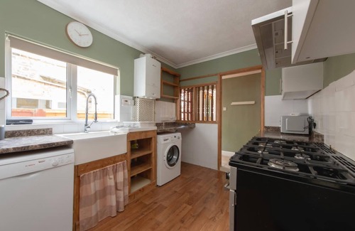 Gillingham House | Comfortable 3 Bedroom House in Gillingham, 8 sleeps