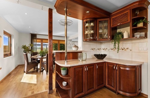 As Municipality House | Comfortable 3-bedroom house with many free parking, garage and great views.