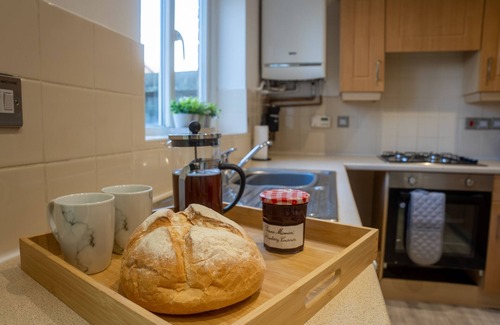 Milton Keynes House | Comfortable 4 Bedroom Home
