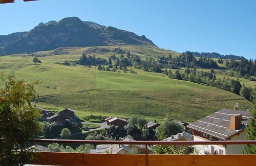 Le Grand-Bornand Apartment | Comfortable 40m² apartment for 6 near ski slopes, large terrace