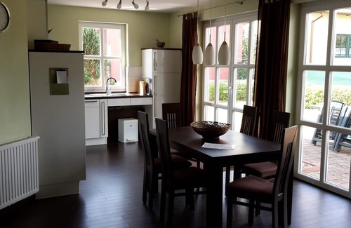 Garz House | Comfortable 5-star vacation home with a large terrace, garden, Internet and much more.