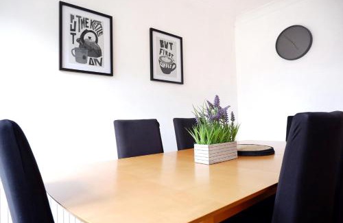 Cambridge House | Comfortable and cozy 4-bedroom house near the hospital