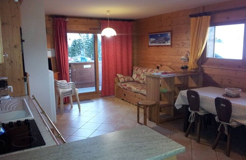 Le Grand-Bornand Apartment | Comfortable apartment facing the slopes