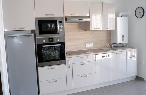 Dives-sur-Mer Apartment | Comfortable apartment with wifi, TV, Balcony, parking, 2 bedrooms, 1 bathroom, 4 people, 57m2