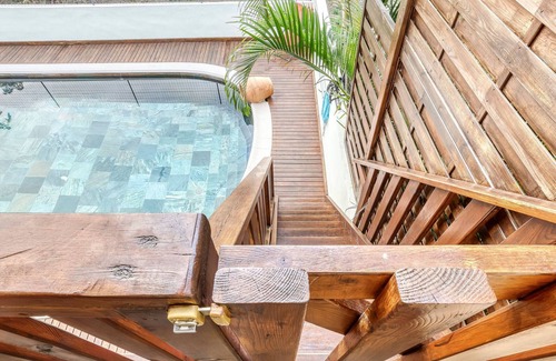 La Possession House | Comfortable apartment with terrace near Saint-Denis