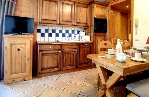 Reberty Apartment | Comfortable apartment close to slopes with balcony, pool, parking