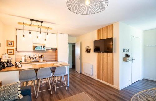 Moliets-et-Maa Apartment | Comfortable apartment with pool