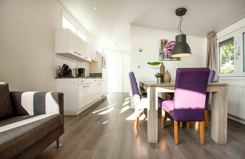 Egmond aan den Hoef Ski Chalet | Comfortable chalet sea at 3.5 km, in Egmond