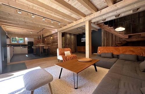 Samoens Ski Chalet | Comfortable chalet with fireplace and terrace in Samoëns