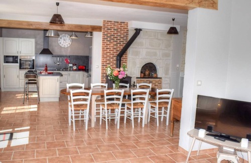 Sennevieres Cottage | Comfortable cottage near Montrésor with wifi and garden