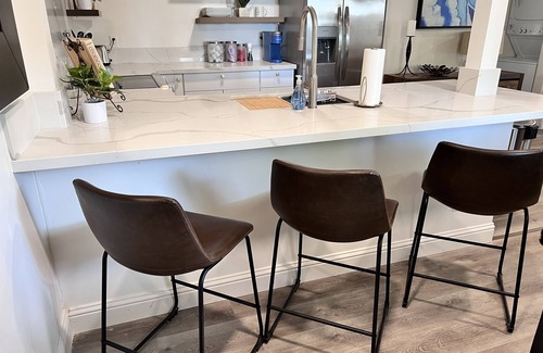 Arden-Arcade House | Comfortable elegance - Minutes to shopping