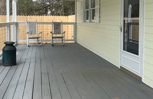 Barnardsville House | Comfortable family home, enough space to bring the entire family.
