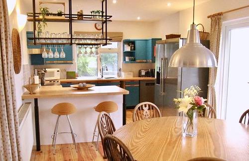 Trebetherick House | Comfortable family house with open plan kitchen/diner, sitting room & 4 bedrooms