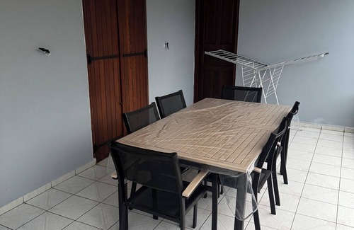 Circuit 1C1 House | Comfortable family home between waterfalls and heavenly beaches