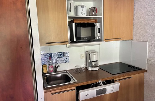 La Mongie Apartment | Comfortable apartment at the foot of the slopes, swimming pool and sauna.