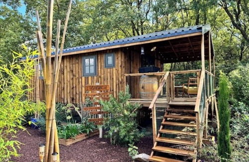 Clermont-l'Herault Cabin | Comfortable wooden cabins for rent (heating & air-conditioning).
