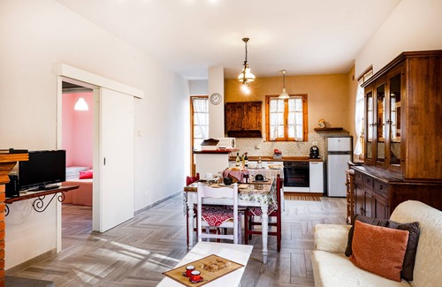 Macchino House | Comfortable Home Vittoria8 Among Greenery, Pistoia, Italy