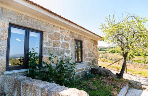 Castelo de Paiva House | Comfortable house in Fornos with shared pool