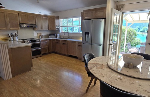 El Jebel House | Comfortable Lake House with Luxury Amenities - near everything Aspen to Glenwood