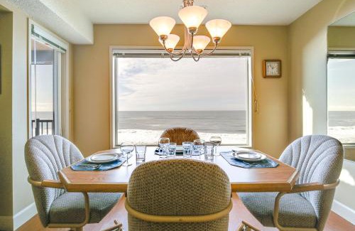 Lincoln Beach Apartment | Comfortable Lincoln City Condo with Patio and Views!