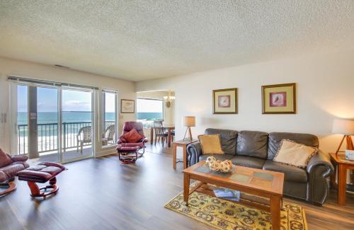 Lincoln Beach Apartment | Comfortable Lincoln City Condo with Patio and Views!