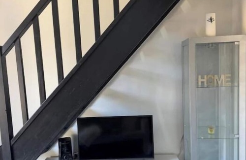 Alfortville Apartment | Comfortable location