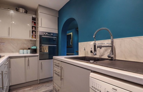 Margate Cottage | COMFORTABLE MARGATE HOME, pet friendly, with a garden in Margate