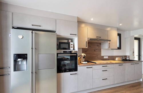 Formigueres Apartment | Comfortable Mountain Stay in Formiguères: 4Bedrooms, 9Min from the Ski Resort with Private Terrace !