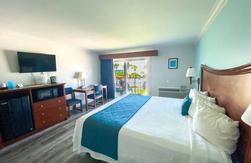 Atlantic Beach Hotel | Comfortable Pet-Friendly Room w/Stunning Ocean Views & Sunset Views, Near Golf