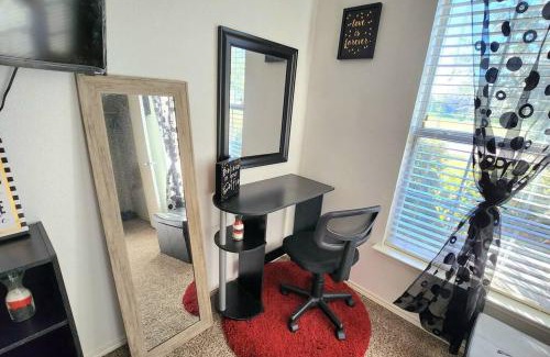 Lancaster House | Comfortable Queen Bedroom with workspace