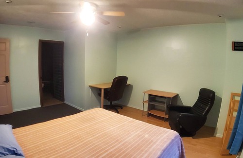 Bloomington Bed & Breakfast | Comfortable room within 15 minutes of driving from IU