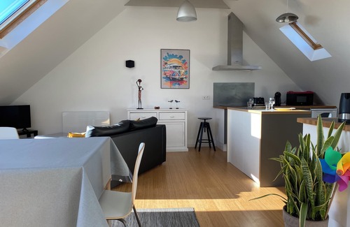 Plovan Apartment | Comfortable, spacious contemporary apartment close to the ocean