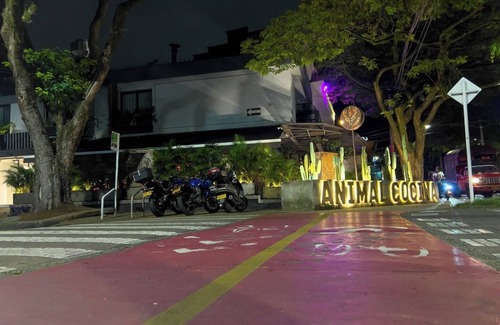 Estadio Apartment | Comfortable Stadio Suite Rosa Negra