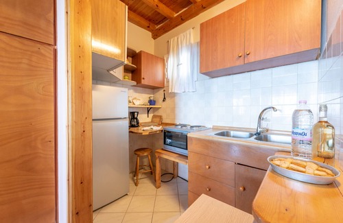 Pelekas Apartment | comfortable studio apartment, pelekas beach, 40 meters from the beach, rainbow