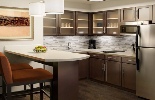 Rossford Apartment | Comfortable Studio Suite in Rossford | Shared Indoor Pool + FREE Breakfast!