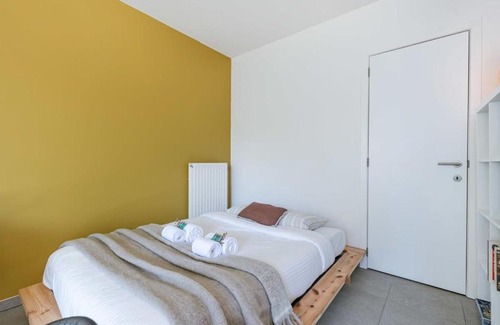 Brederode Apartment | Comfortable studio with terrace in Antwerp