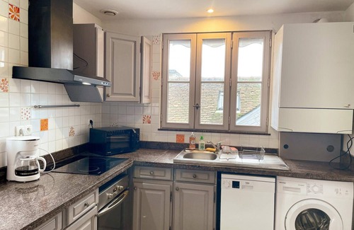 Blois Apartment | Comfortable Triplex in Blois, ideal for families, near castle