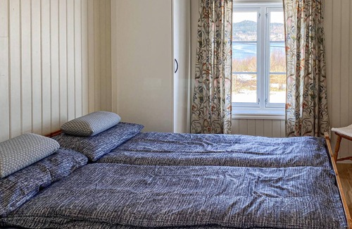 Frei Apartment | Comfortable vacation apartment with a view of the water.