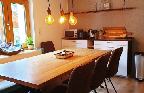 Leogang House | Comfortable vacation home near ski slopes, large sunny garden