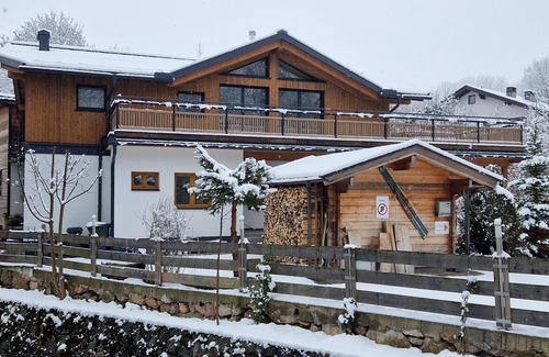 Leogang House | Comfortable vacation home near ski slopes, large sunny garden