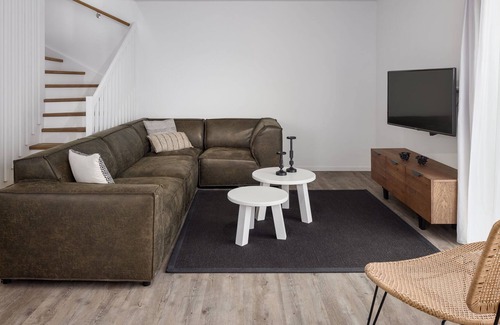 Wolphaartsdijk Villa | Comfortable villa with dishwasher, on a resort near the Veerse Meer